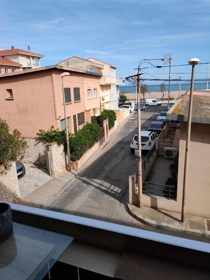 Sejour A Valras T1 Vue Sur Mer - 50M Centre Et Mer Appartement Buitenkant foto